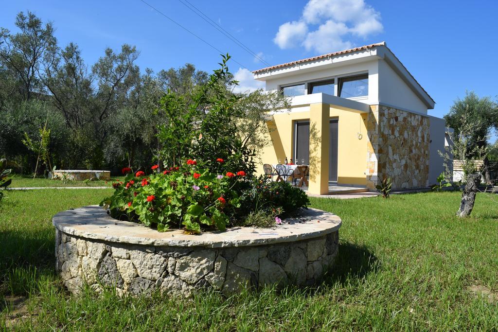Three Stars Luxury Villas Moraitika Zewnętrze zdjęcie