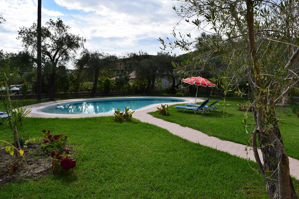 Three Stars Luxury Villas Moraitika Zewnętrze zdjęcie