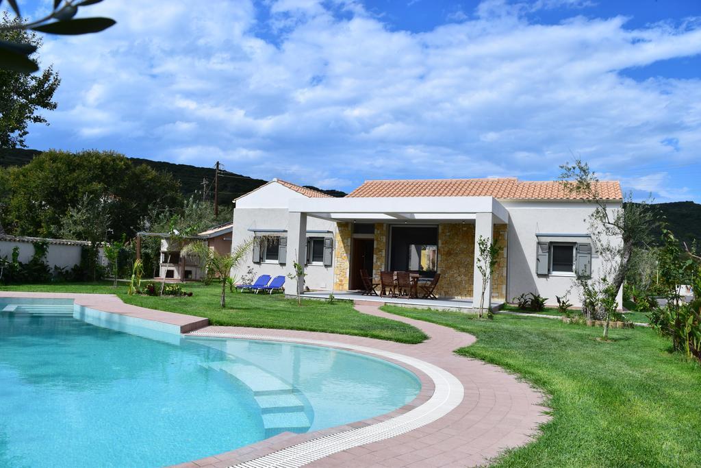 Three Stars Luxury Villas Moraitika Zewnętrze zdjęcie